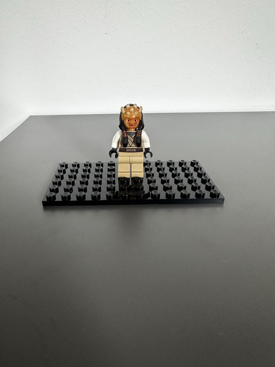 Lego Statuette: LEGO Star Wars Eeth Koth Minifigur – Usato da Fahrwangen venduto da Ysydz