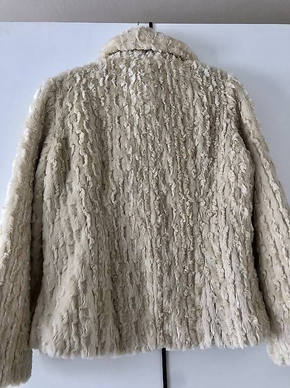 Giacche: Flauschige Jacke von MODEE, beige, Gr. 42 – Nuovo (secondo la descrizione) da Zürich venduto da lino07 3