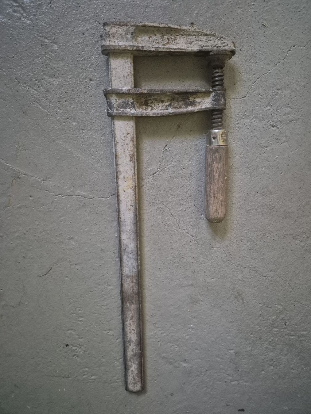 Tutti gli attrezzi: Einspannzwinge Holzgriff Metall gebraucht – Usato da Wimmis venduto da Tigi37 1