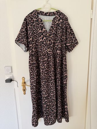 Kleid Grösse XL NEU