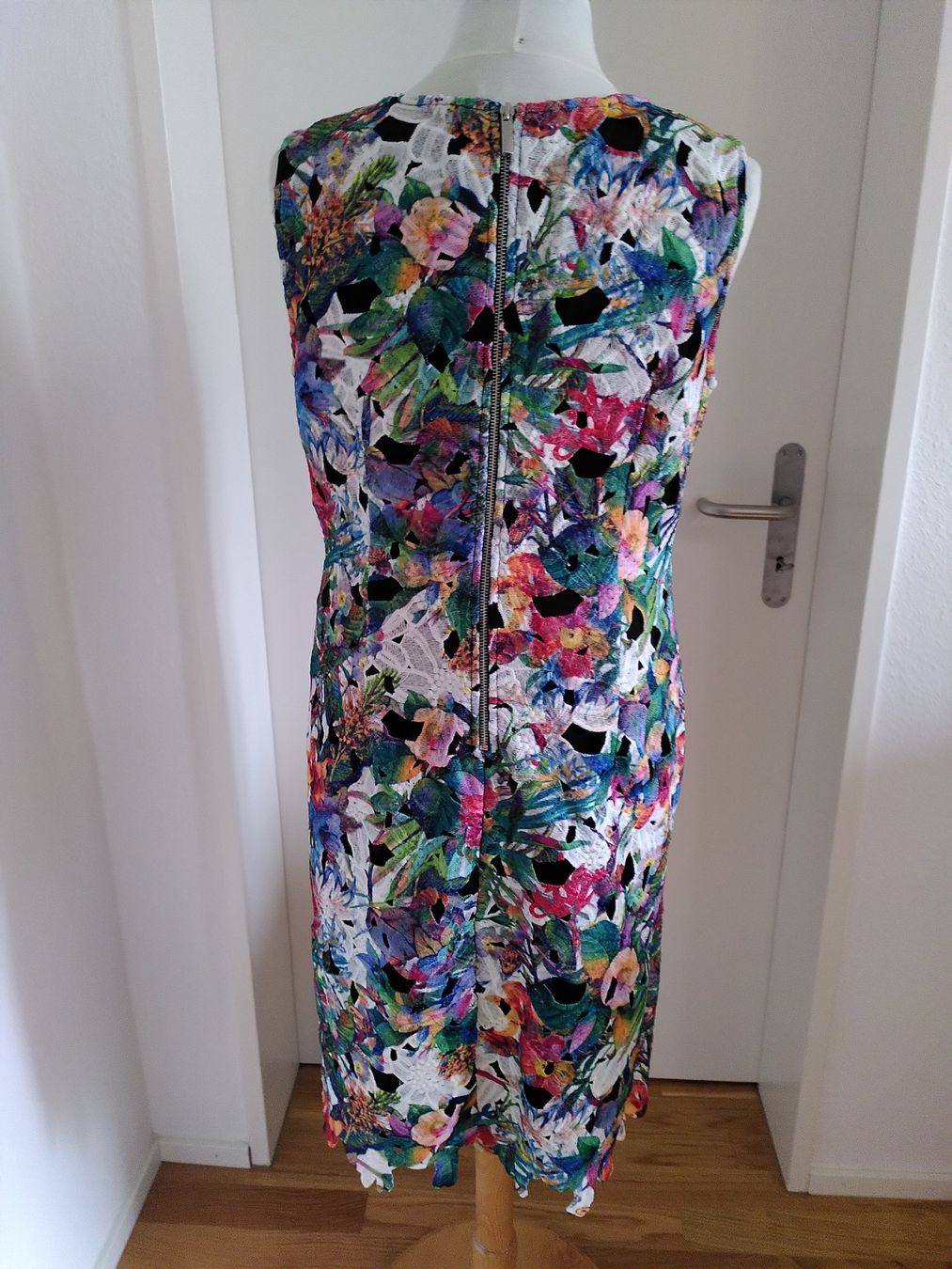Joseph Ribkoff Vestiti: Blumenkleid von Joseph Ribkoff – Nuovo (secondo la descrizione) da Zürich venduto da van_5xbk 2