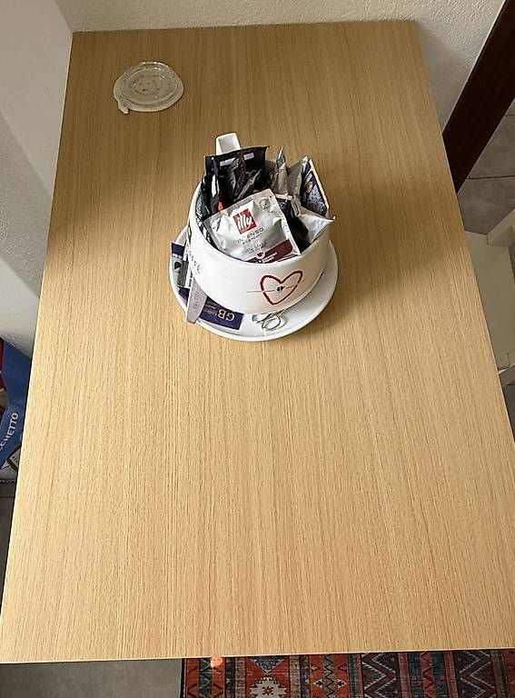 Tavoli: Tavolo da cucina, 110x67.altezza 78 cm. – Usato da Giubiasco venduto da sca_k5m9