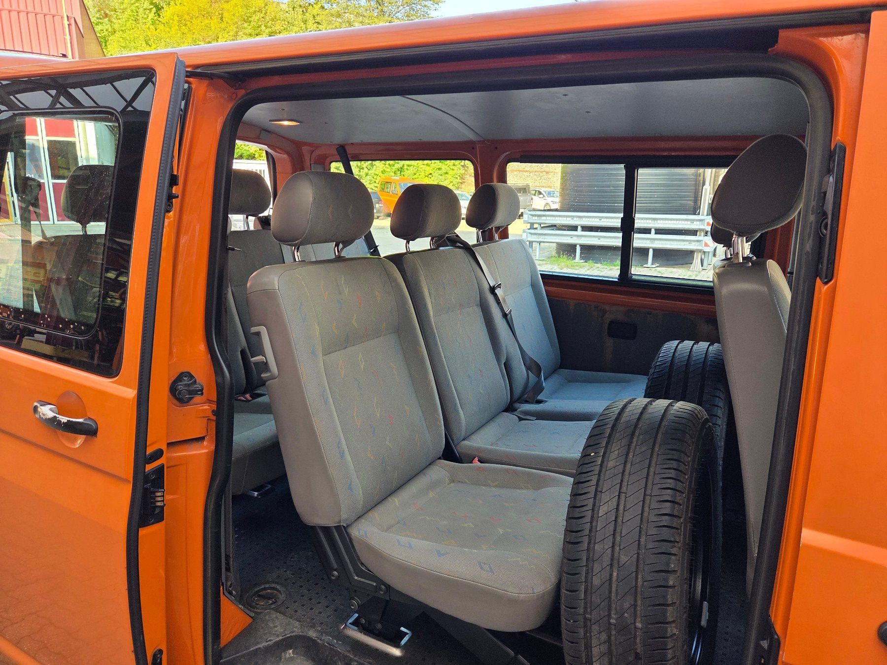 VW Veicoli commerciali: VW T5 Kombi TDI – Usato da Sissach venduto da ein_xz27 5