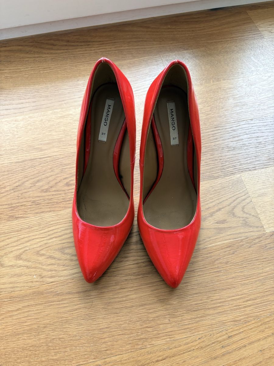 Mango Scarpe da donna: Mango Lack Pumps, Gr. 37, Rot – Usato da Münchenstein venduto da Miresolese