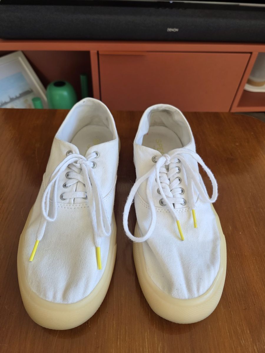 Scarpe da uomo: Sperry Top-Sider White Canvas Sneakers - Size 9 – Usato da Genève venduto da jud_xrl8
