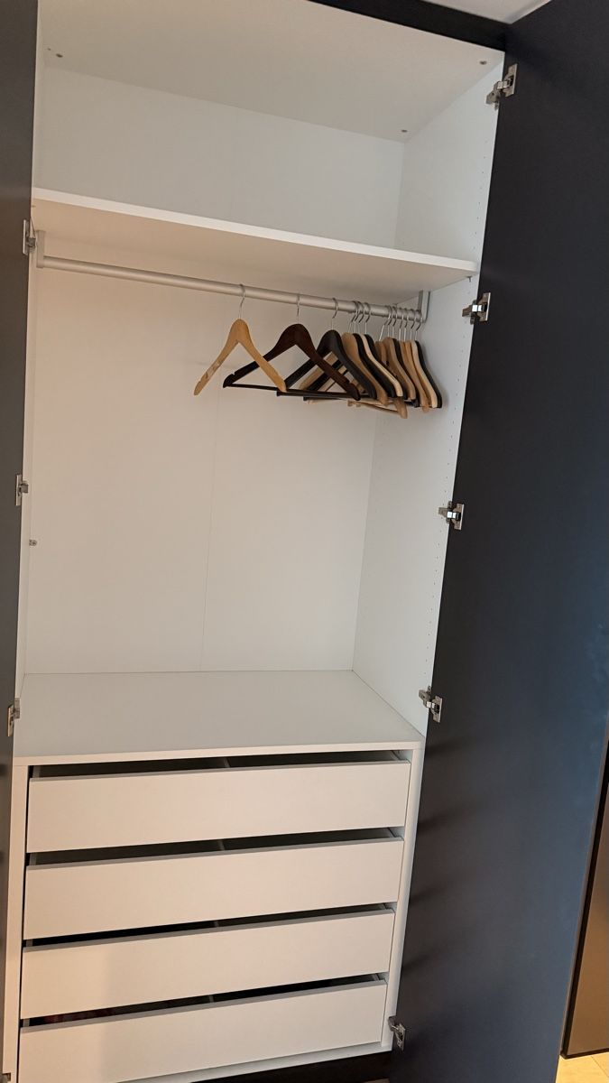 Armoires: Corner Wardrobe graphite - Alpnach Norm – D'occasion à Oberägeri par SimonMc 3