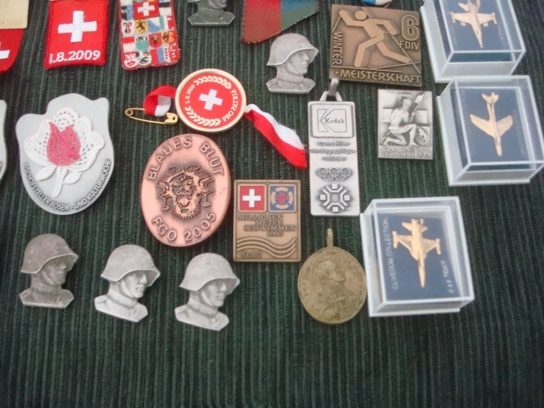 Medaglie: Konvolut - Abzeichen / Medaillen / Pin / Diverses – Usato da Neuenegg venduto da flohcante 5