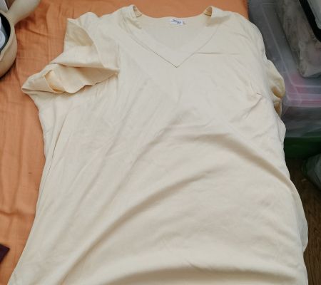 Shirt. Gr 24 (48)
