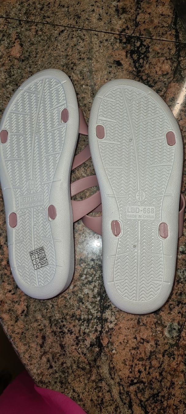 Damenschuhe: Sandalen – Neu (gemäss Beschreibung) aus Bellerive VD von Hermes5 1