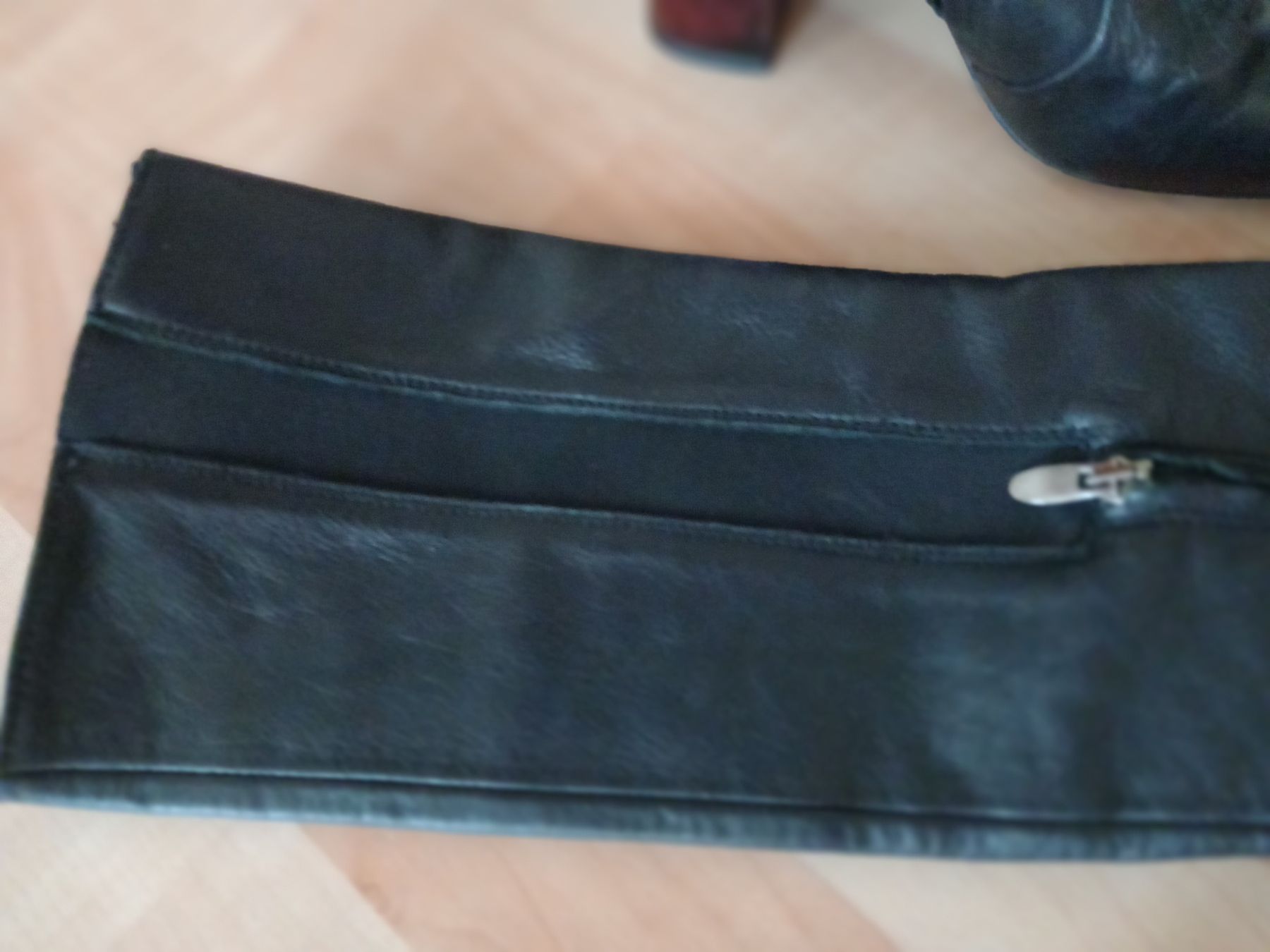 Scarpe da donna: Echt-Lederstiefel Gr. 36, schwarz – Usato da Wanzwil venduto da lonelybeachhouse 3