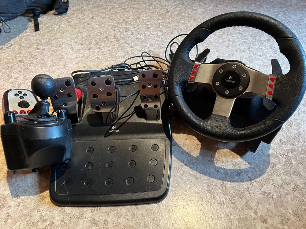 Logitech G27 Racing Wheel