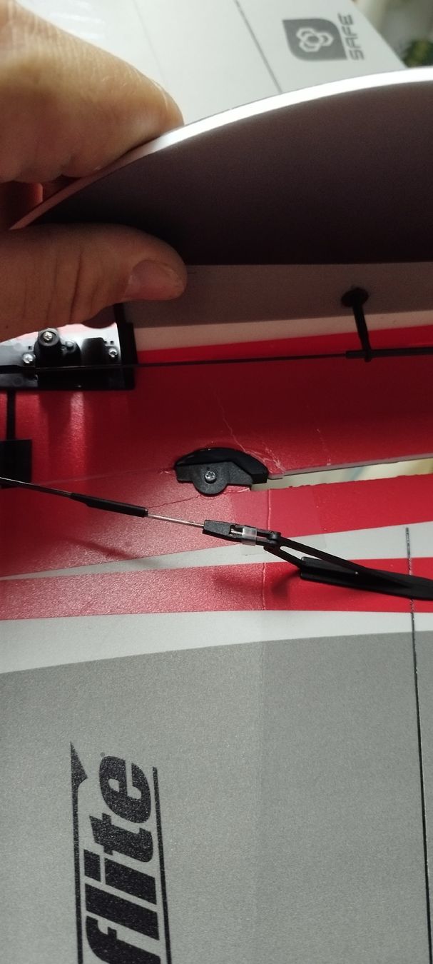 E-Flite RC Modellbau: Eratix – Defekt aus Grabs von firebird.91 2