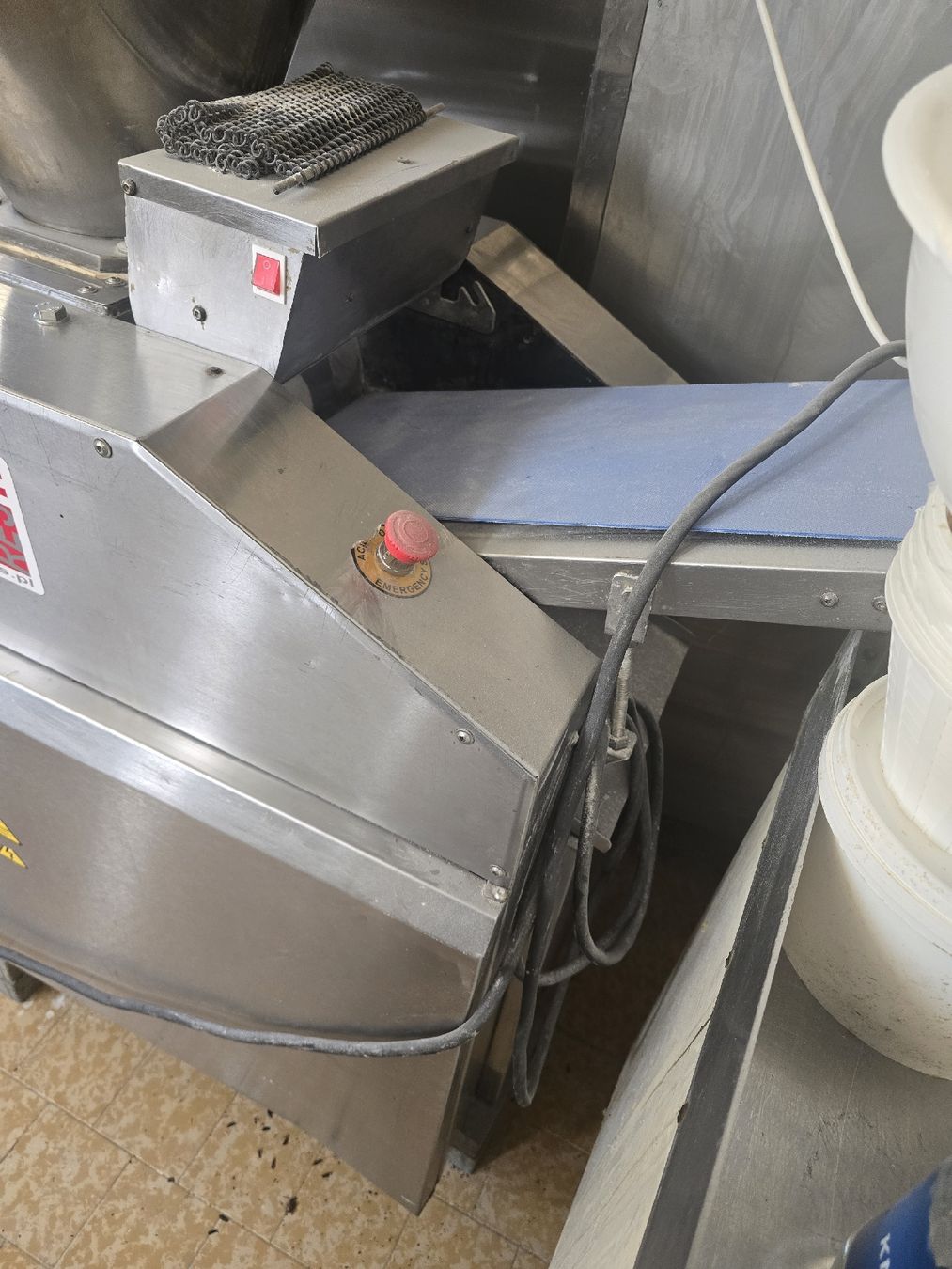 Toutes les machines: Teigteiler, Volumenteiler, Teigportionierer – D'occasion à Steinen par seb_6m2c 2