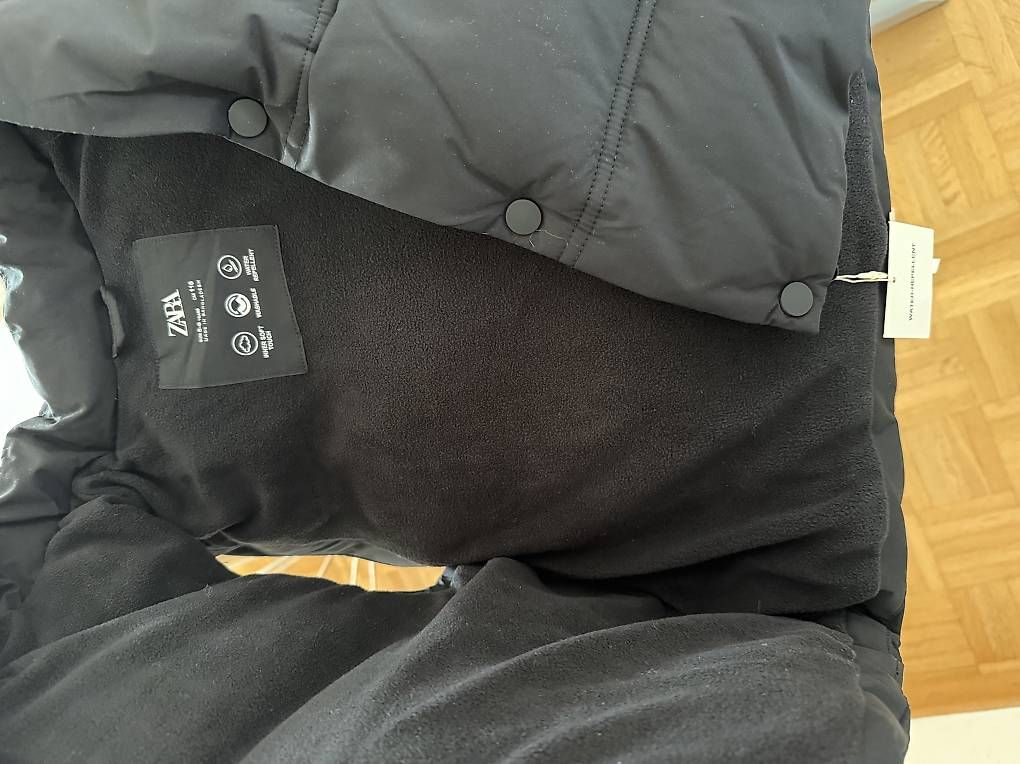 Altro abbigliamento per bambina: Zara Weste Gr. 116 NEU Schwarz – Usato da Küsnacht ZH venduto da Leen 3
