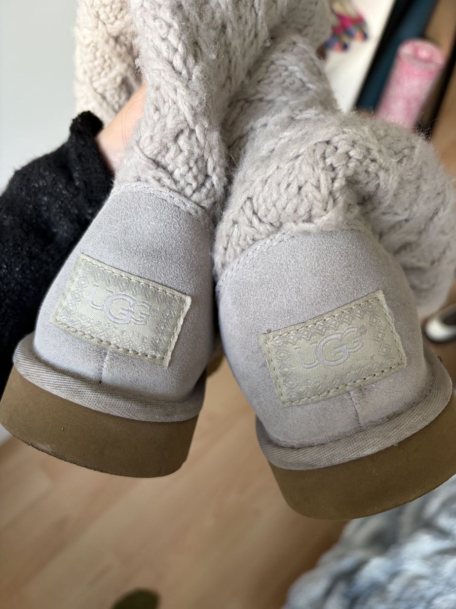 Ugg Scarpe da donna: UGG Australia knitted boots. – Usato da Hünibach venduto da rut_hlg5 3