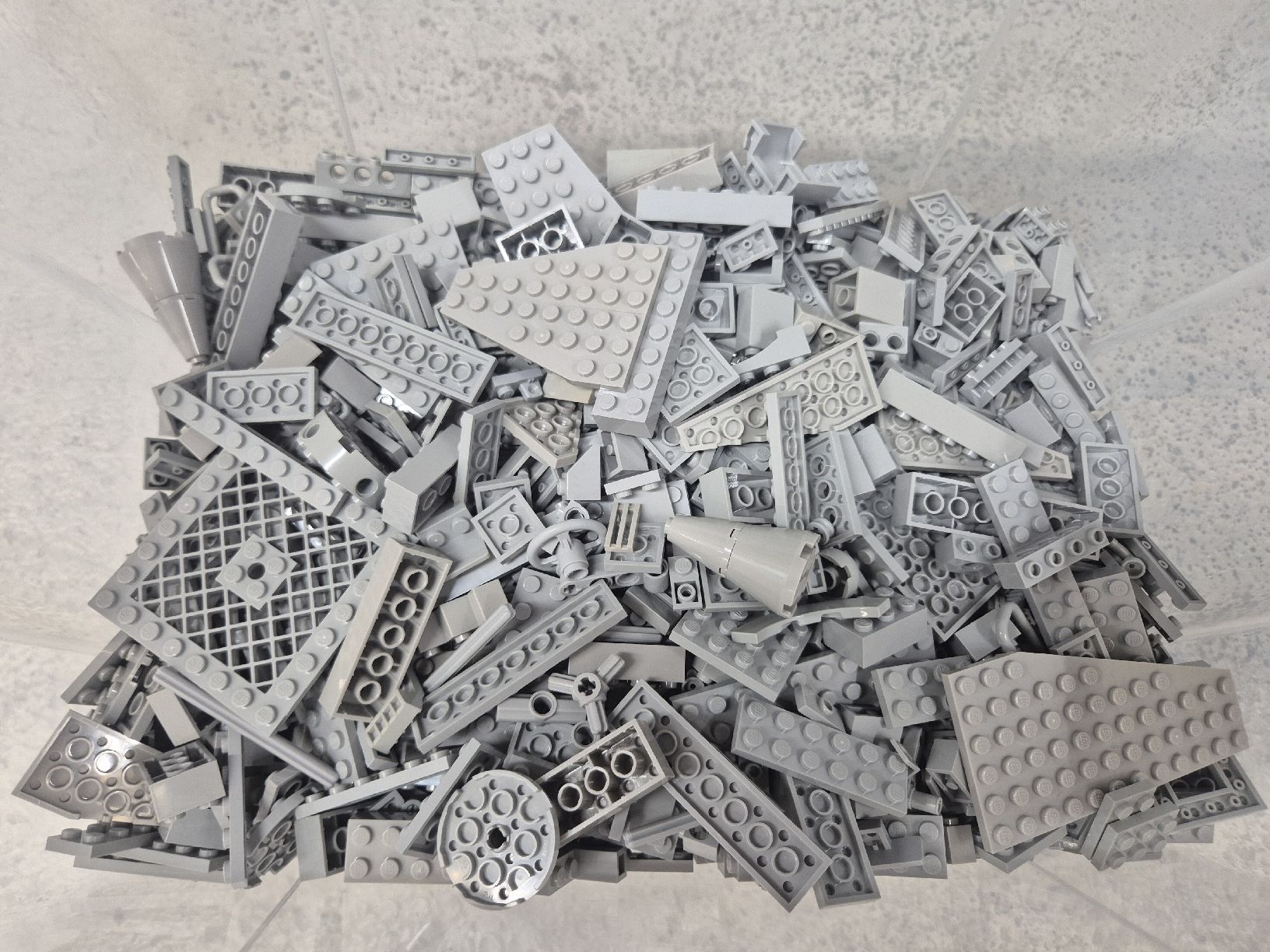 Lego Jouets: Lego 2,4KG Light Grey und Light bluish grey – D'occasion à Regensdorf par Brickshop_Zuerich 1