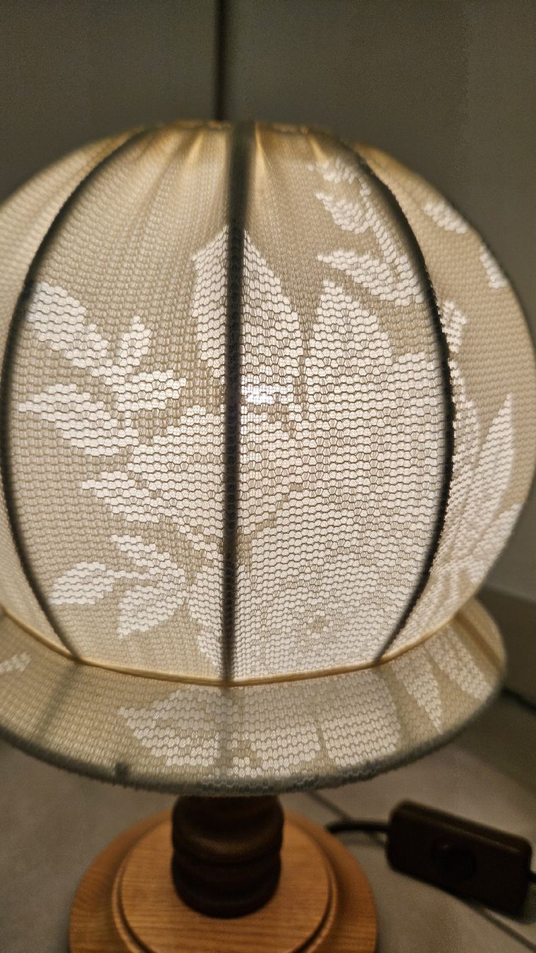 Lampes: Lampe Stoffschirm beige mit Blumenmuster – D'occasion à Schaan par car_wrv2 1
