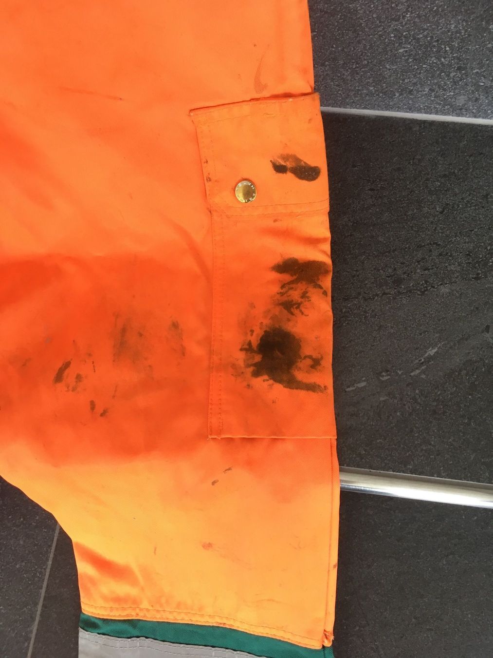 Pantaloni: Arbeitskleidung Arbeitshose Bauarbeiter Gr. 38 – Usato da Bettwiesen venduto da Zustand57 2