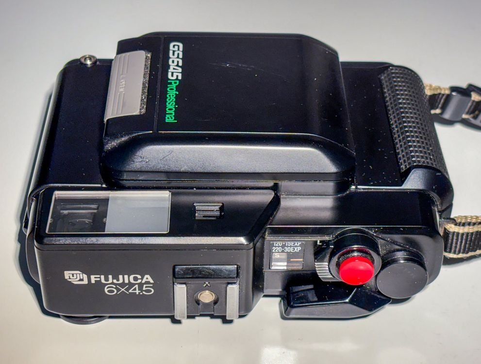 Fuji Fotocamera: Fujica GS645 Professional – Usato da Chavornay venduto da 9okza 3
