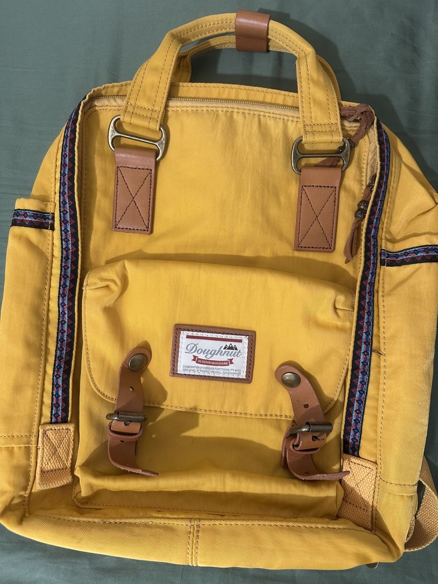Sacs à dos: Doughnut Limited Edition Backpack – Yellow Ethnic Style – D'occasion à Zürich par Happypuppy999 1
