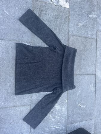 Dunkelgrauer Pullover offshoulder, Size XS-M