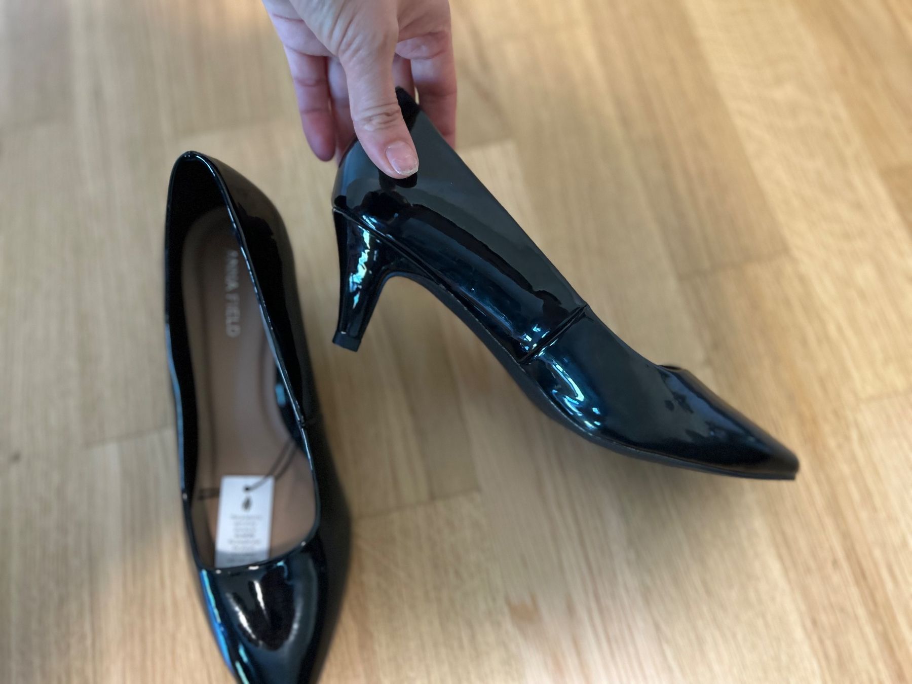 Scarpe da donna: Pumps schwarz Lack Grösse 38 neuwertig – Usato da Zürich venduto da Dailychic 1