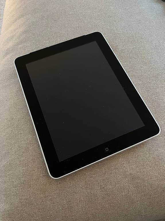 Tablet PC: Apple iPad 1, 16GB – Usato da Zürich venduto da FK8044