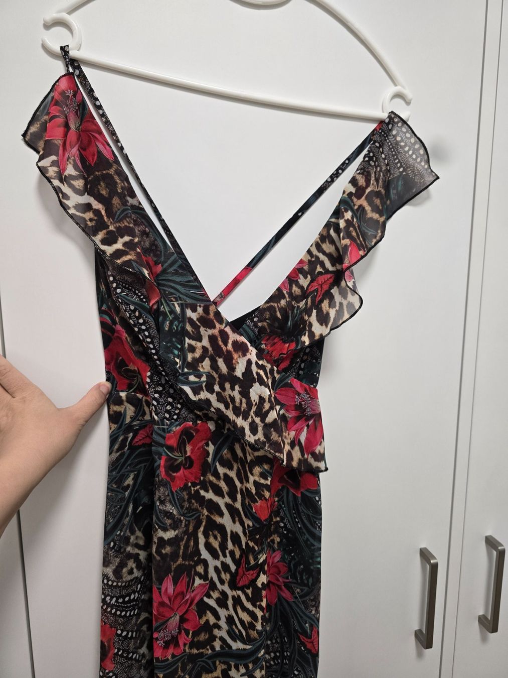Guess Vestiti: Abendkleid Guess – Usato da Rümlang venduto da Arsasladi 1