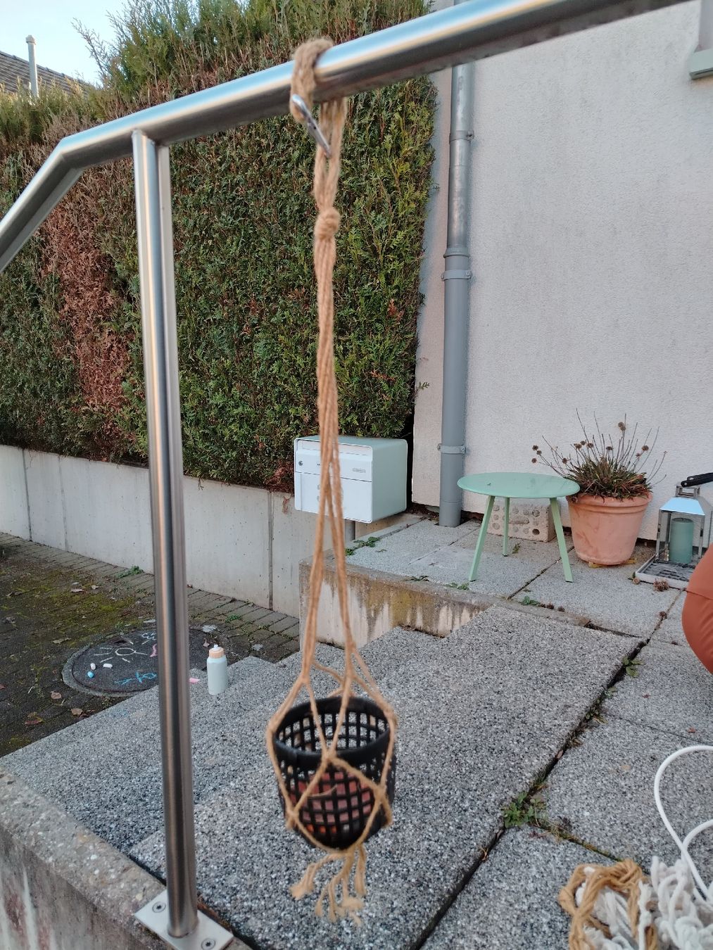 Toutes les décorations: 4 x Makramee Pflanzenaufhänger – D'occasion à Schönenbuch par sop_n7zd 2