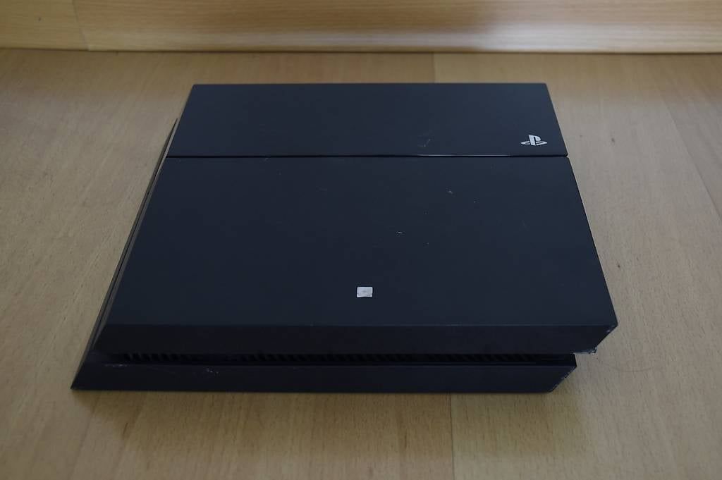 Sony Console: PS4 1 To ? Modifiée ? Firmware 9.60 – Usato da Tatroz venduto da schnibee 1