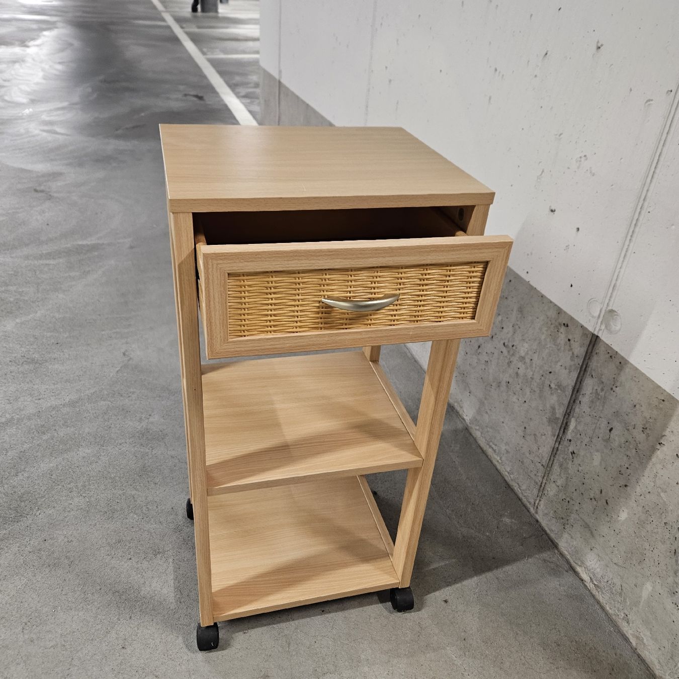 Cucine complete: KÜCHENMÖBEL AUF RÄDER – Usato da Muttenz venduto da Samba01
