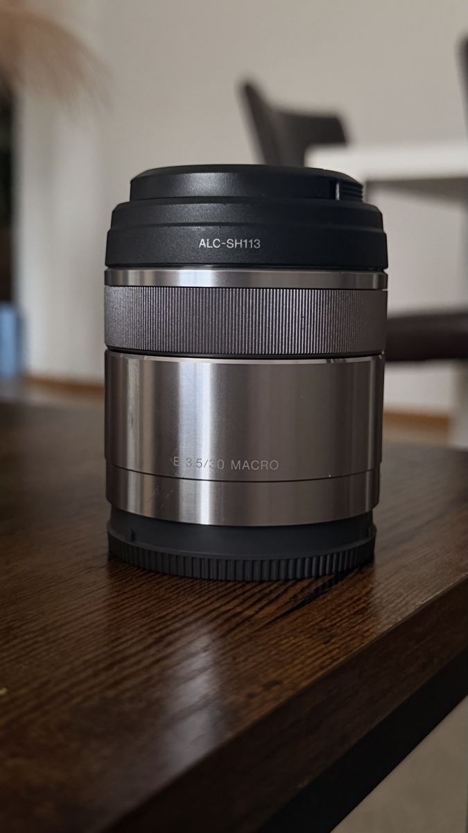 Sony Objektive: SONY 30mm f 3.5 macro – Gebraucht aus Wallisellen von ale_277q
