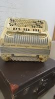 accordéon Stradella chromatique avec coffre 