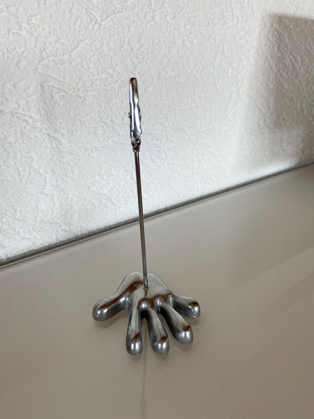 Altro in Decorazioni & Accessori: Fotoständer Hand – Usato da Gommiswald venduto da Aloha.Spirit 1