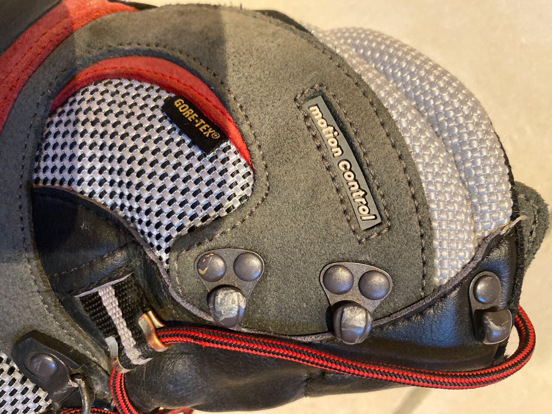 Raichle Herrenschuhe: Bergschuhe Raichle UK7/US8/EU ca. 41 – Gebraucht aus St. Moritz von Cwind 1