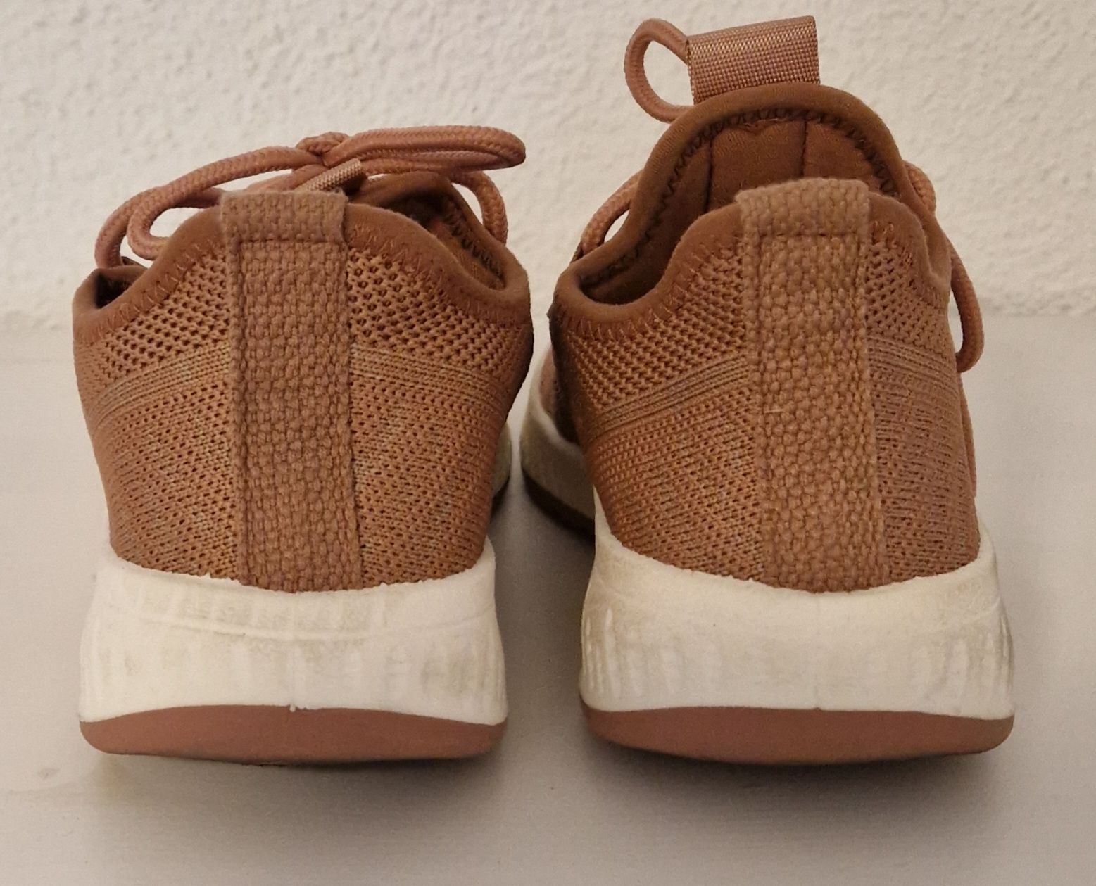 Damenschuhe: 24) Vty Damen Sneakers – Gebraucht aus Menziken von chs_xd76 2