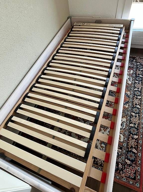 Letti: Flexa Bettrahmen 90x200 + Lattenrost Ikea Star – Usato da Münsingen venduto da Koshka 1
