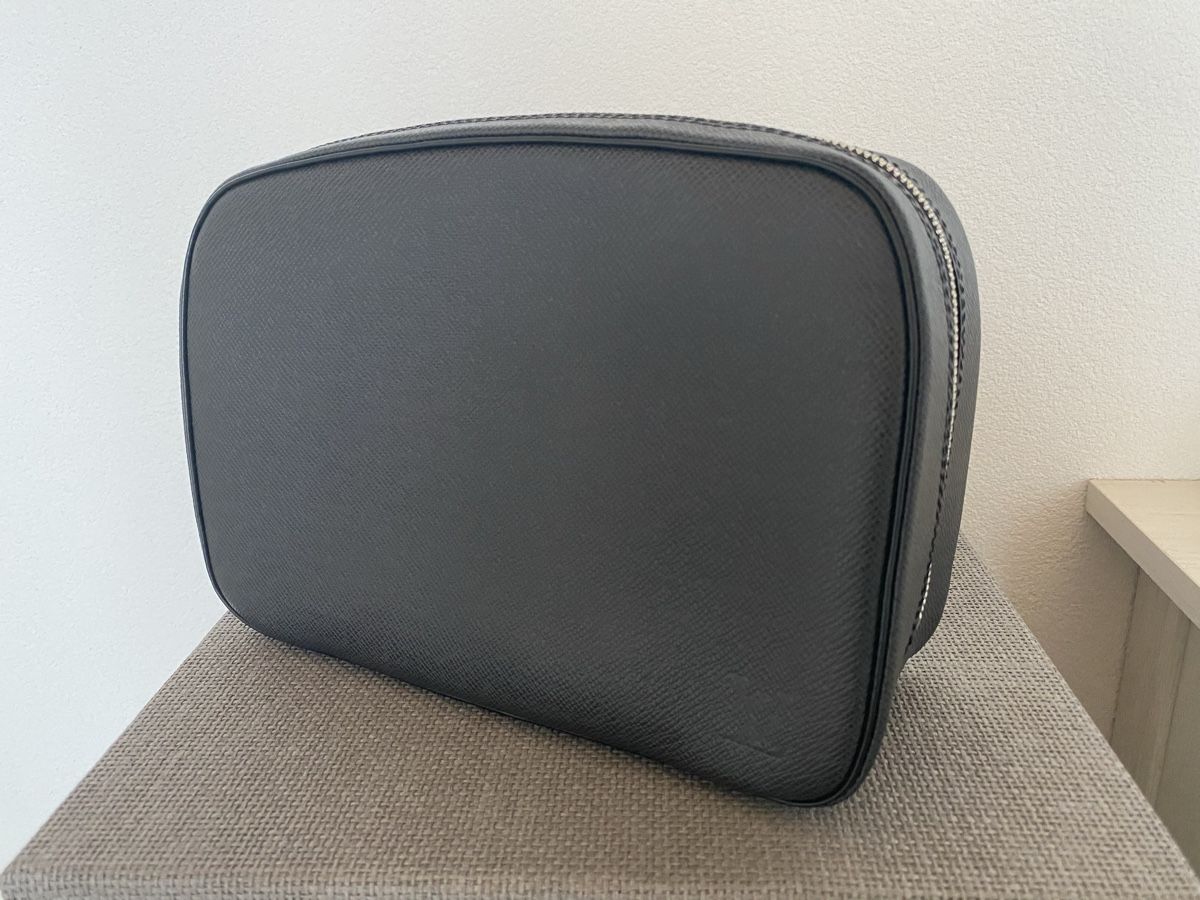 Louis Vuitton Taschen für Damen: Schwarze Louis Vuitton Tasche – Neu (gemäss Beschreibung) aus Winterthur von  6