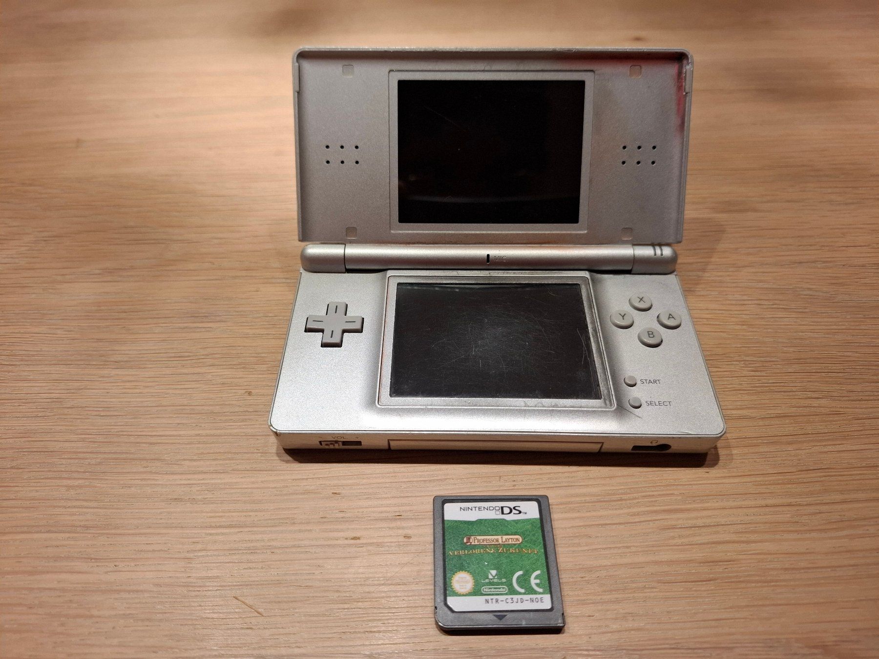 Nintendo Konsolen: Nintendo DS Lite Silber mit Spiel ab 1Fr. – Gebraucht aus Künten von Naturbevorzuger