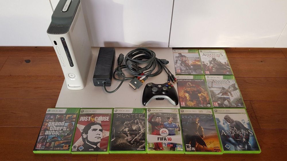 Xbox 360 Premium, 10 Spiele + Controller | Kaufen auf Ricardo