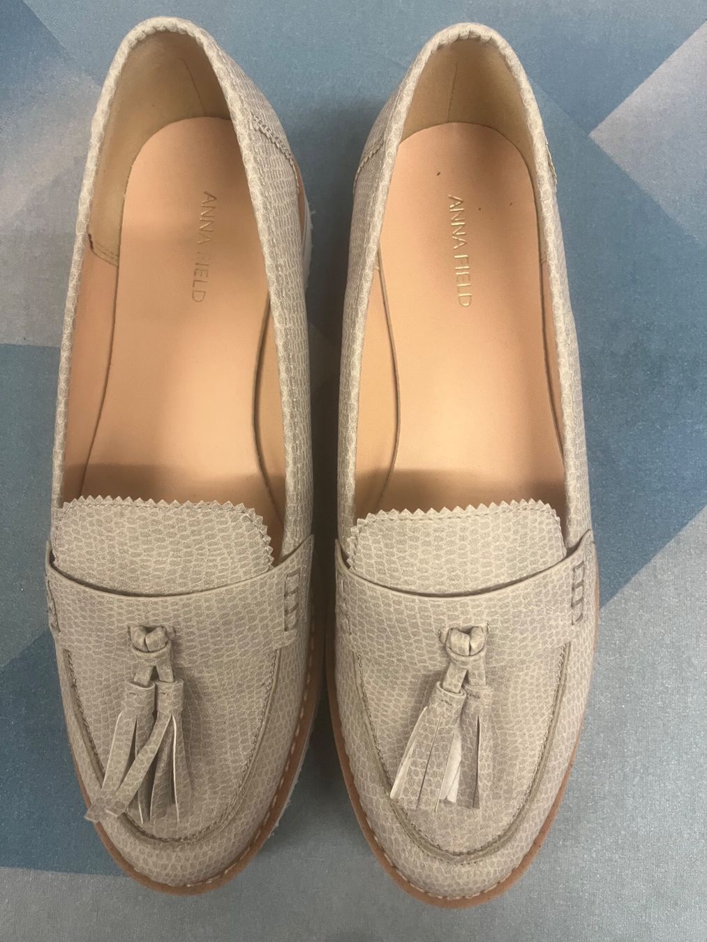 Anna Field Scarpe da donna: Hellgraue Slipper Gr. 41 von Anna Field – Usato da Egg b. Zürich venduto da adimoxon 1