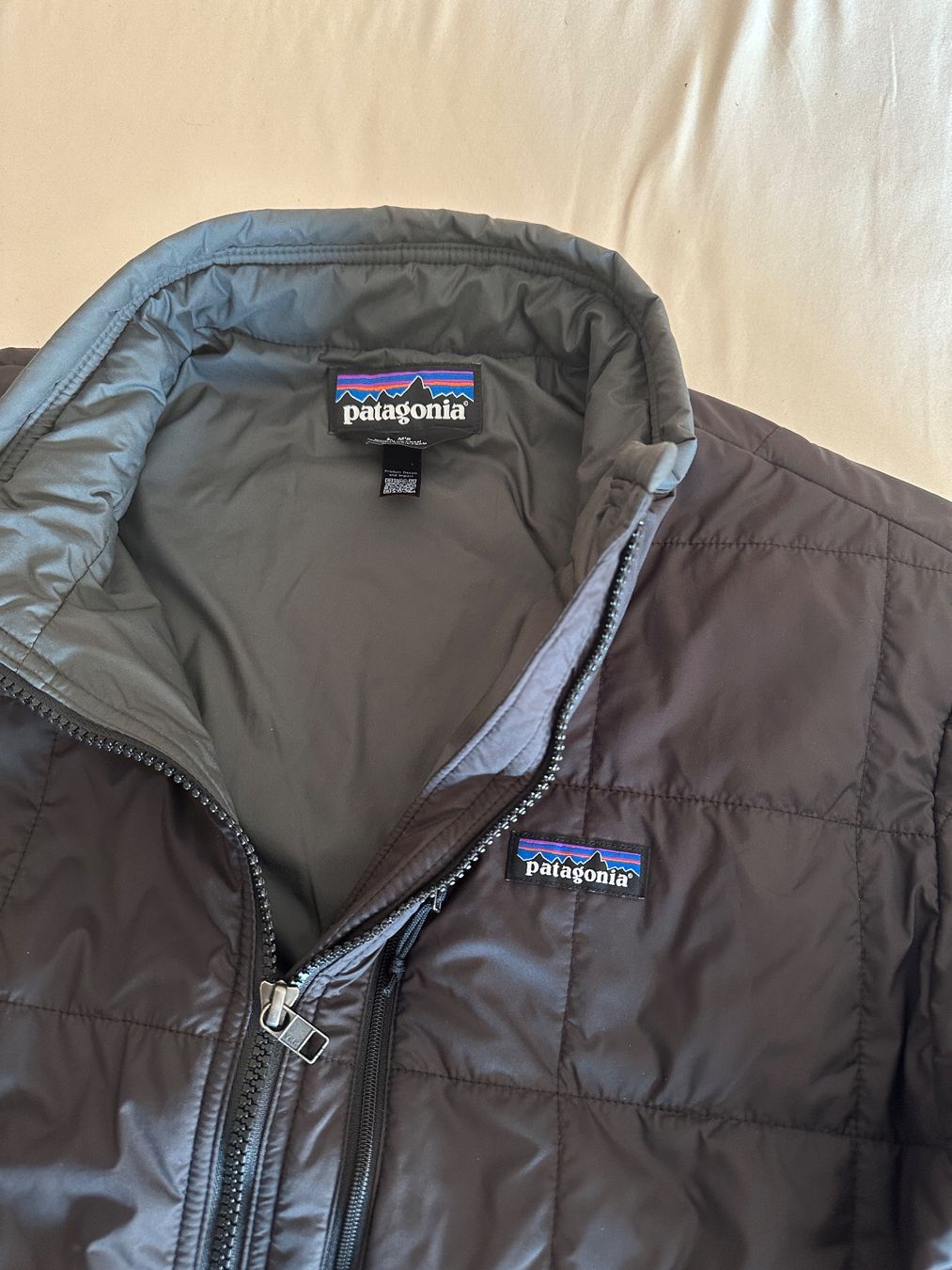 Patagonia Giacche: Patagonia Men‘s Light Gust Jacket BLACK – Nuovo (secondo la descrizione) da Wohlen AG venduto da jes_9c79 1