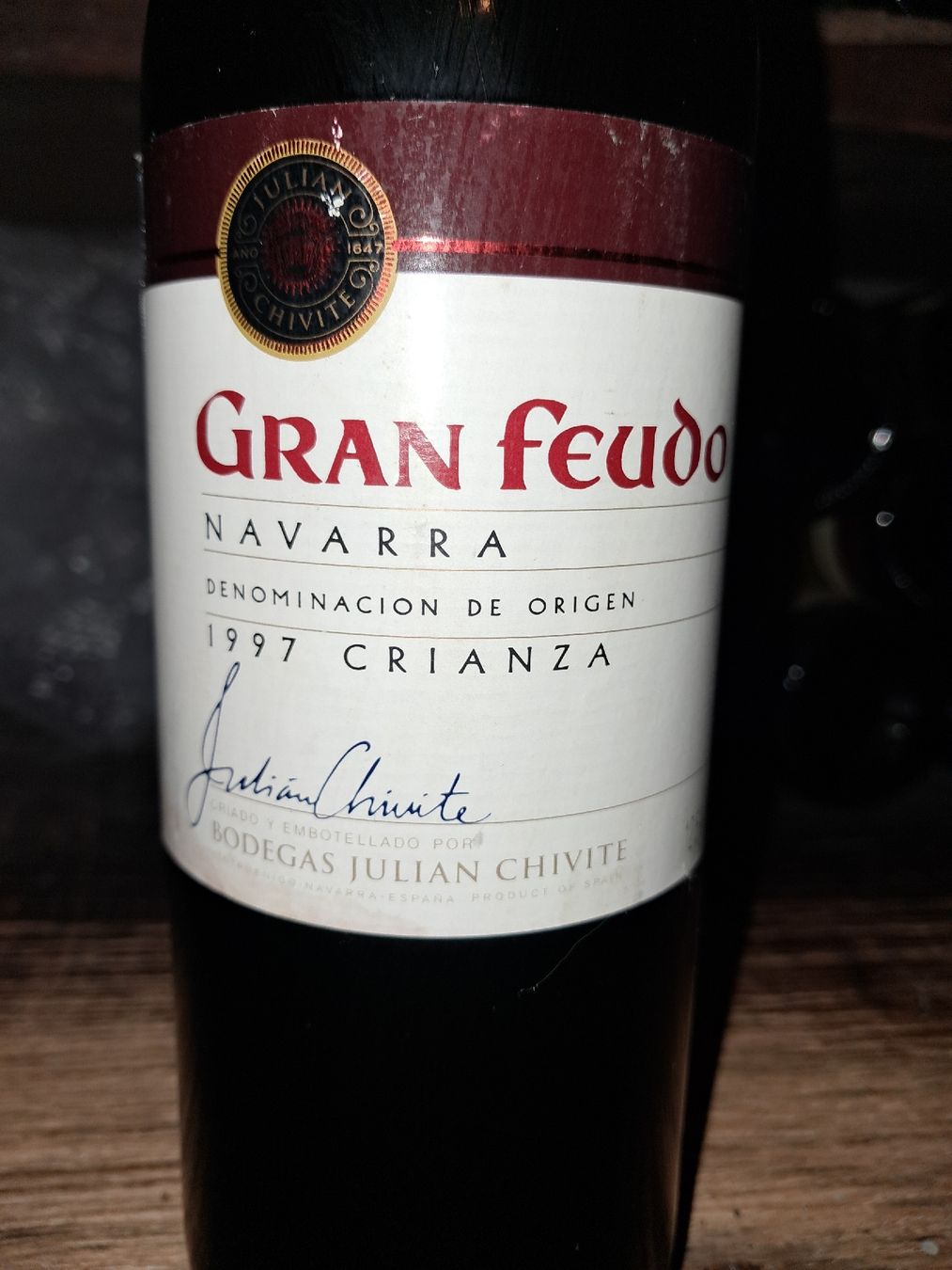 Vino: Bodegas Julián Chivite Gran Feudo Crianza 1997 – Nuovo e nell'imballaggio originale da Le locle venduto da juliensaran 1