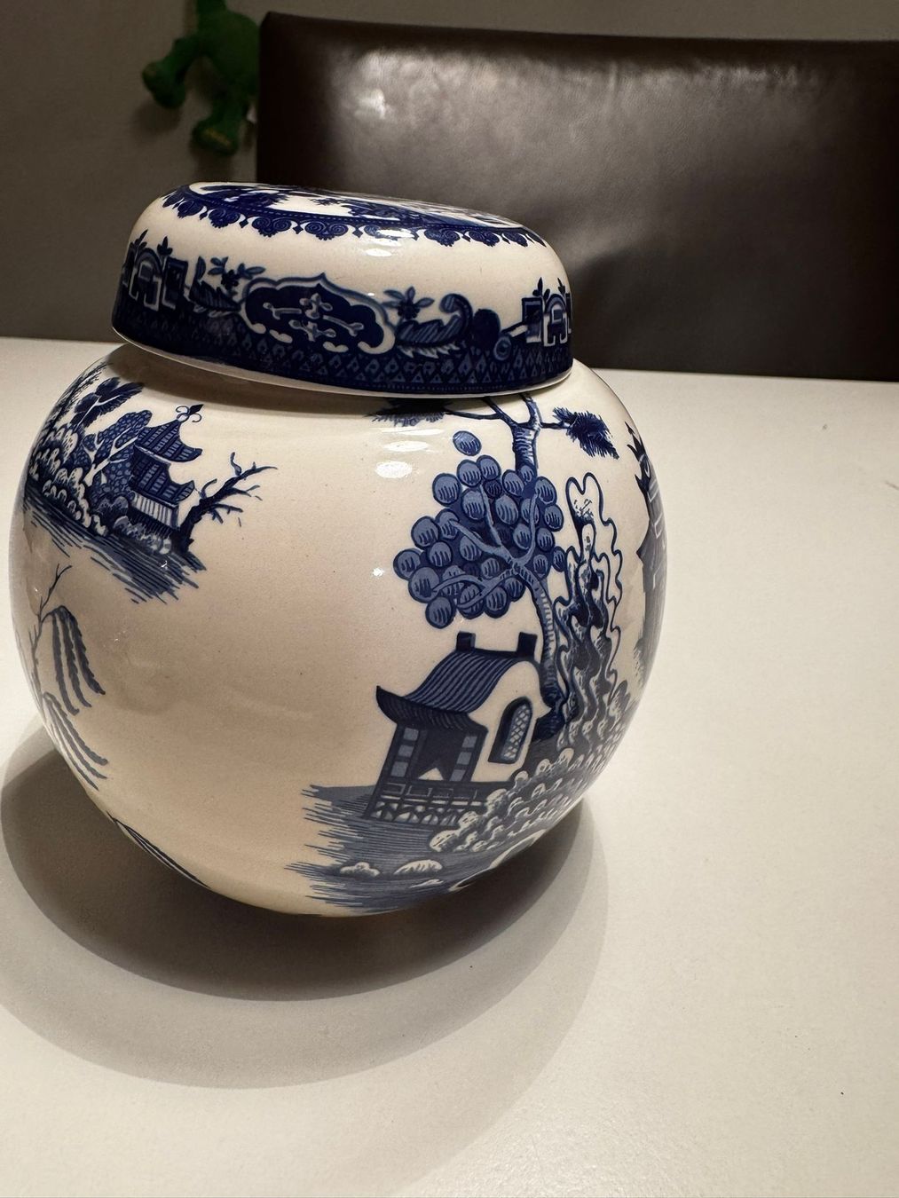 Zuckerdosen: Blau-weisse Teedose/ "Willow" Ingwerglas – Gebraucht aus Egg b. Zürich von Brocki_Insel_Egg 2