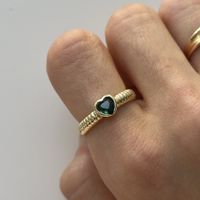 18KGP Herz Grüne Zirkonia Solitär Ring
