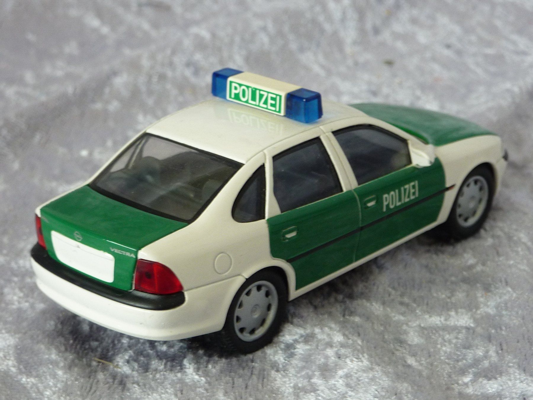 Opel Modellini d'auto: Opel Vectra Polizei 1:43 – Usato da Dürrenäsch venduto da modellautos4you 3
