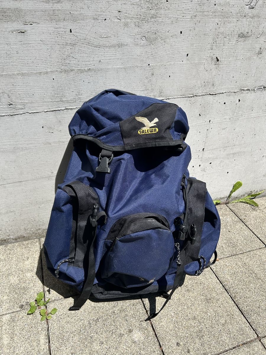 Salewa Rucksäcke: Salewa Wanderrucksack dunkelblau – Gebraucht aus St. Gallen von Falcone
