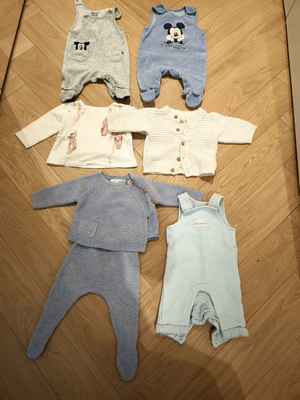 Lotti & Set di vestiti: Wunderschöne Baby Kleider Set  – Usato da Oberrieden venduto da Beti85