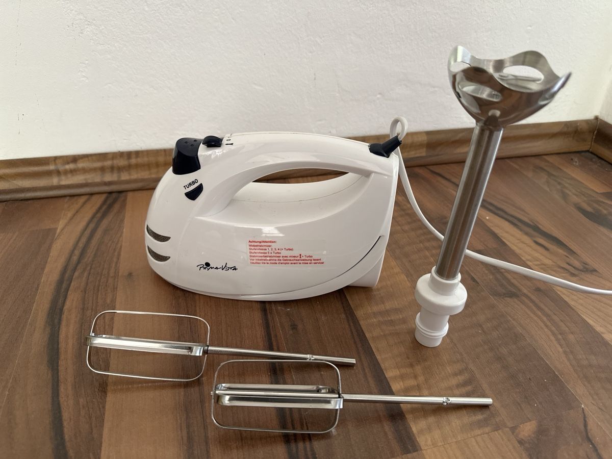 Küchengeräte: 2 in 1 Handmixer PrimaVista weiss – Gebraucht aus Péry von jasiii03
