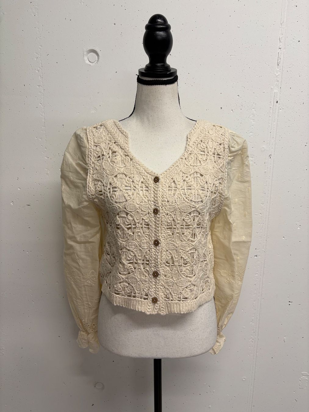 Blusen: Amy & Roma Boho Bluse Häkeloptik ecru Gr. S – Neu (gemäss Beschreibung) aus Regensdorf von secondchancefashion